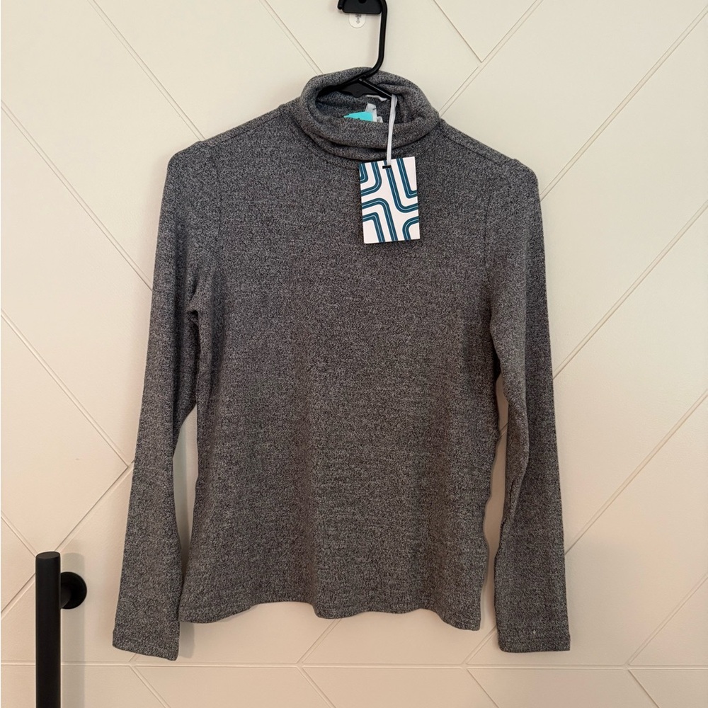 Market & Spruce Charcoal Long Sleeve Top